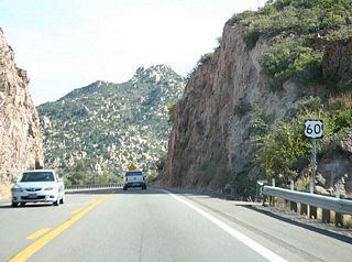 Directional markers are rare along US 60 between Superior and Miami.
