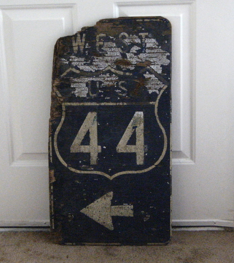 Connecticut U.S. Highway 44 sign.