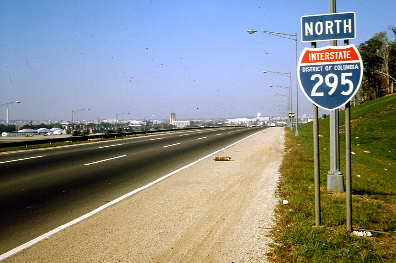 District of Columbia Interstate 295 sign.