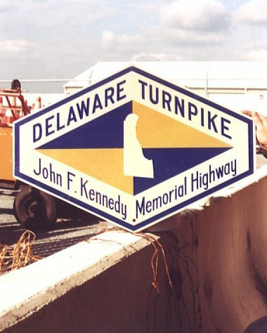 Delaware Delaware Turnpike sign.
