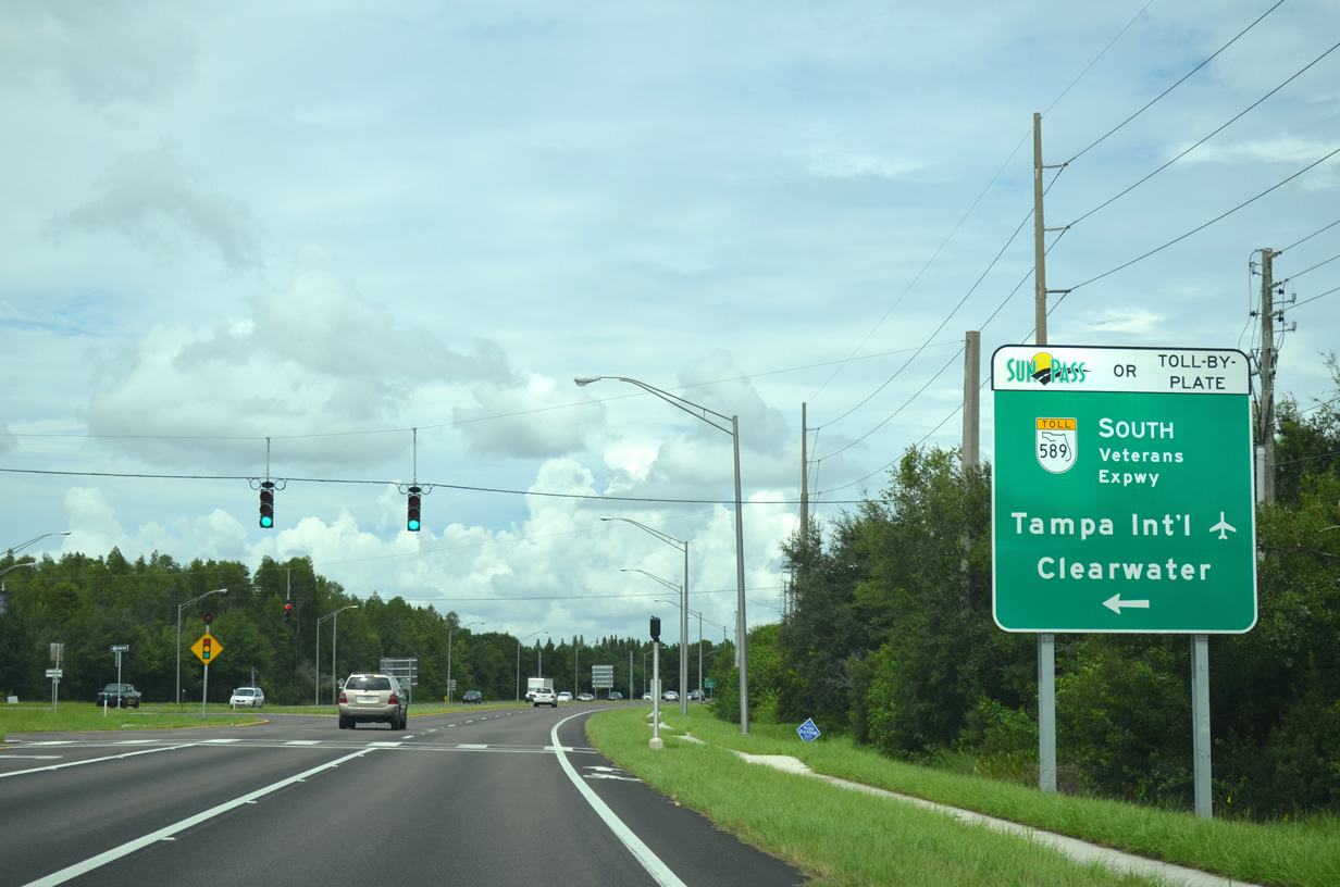 Florida veterans expressway sign.