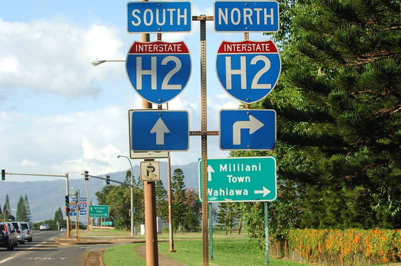 Hawaii Interstate 2 sign.