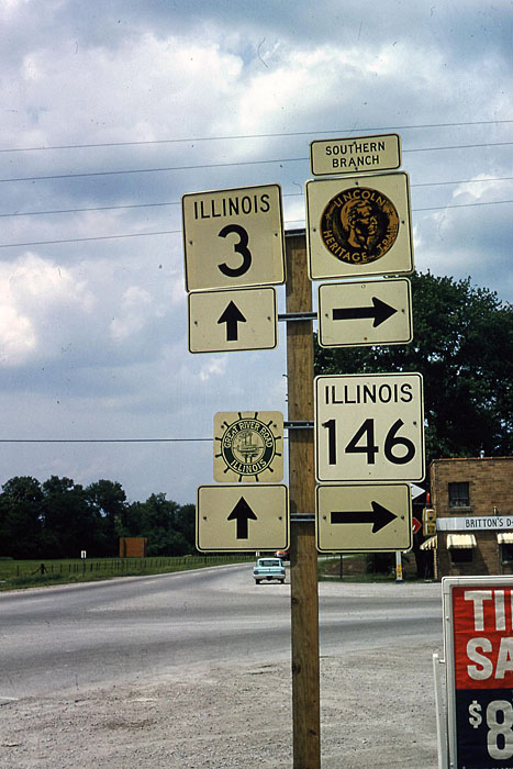 Illinois - Great River Road, Lincoln Heritage Trail, State Highway 146, and State Highway 3 sign.