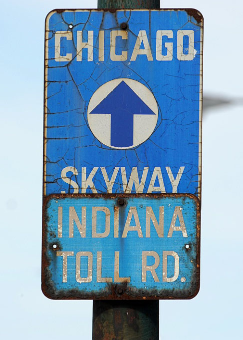Illinois Chicago Skyway sign.