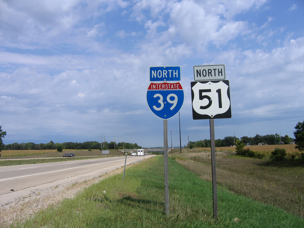 Illinois - Interstate 39 and U.S. Highway 51 sign.