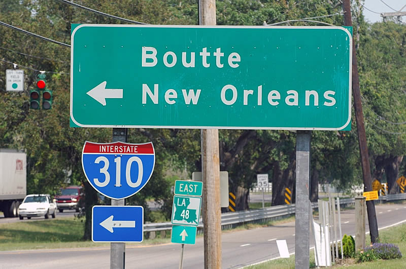 Louisiana - Interstate 310 and State Highway 48 sign.