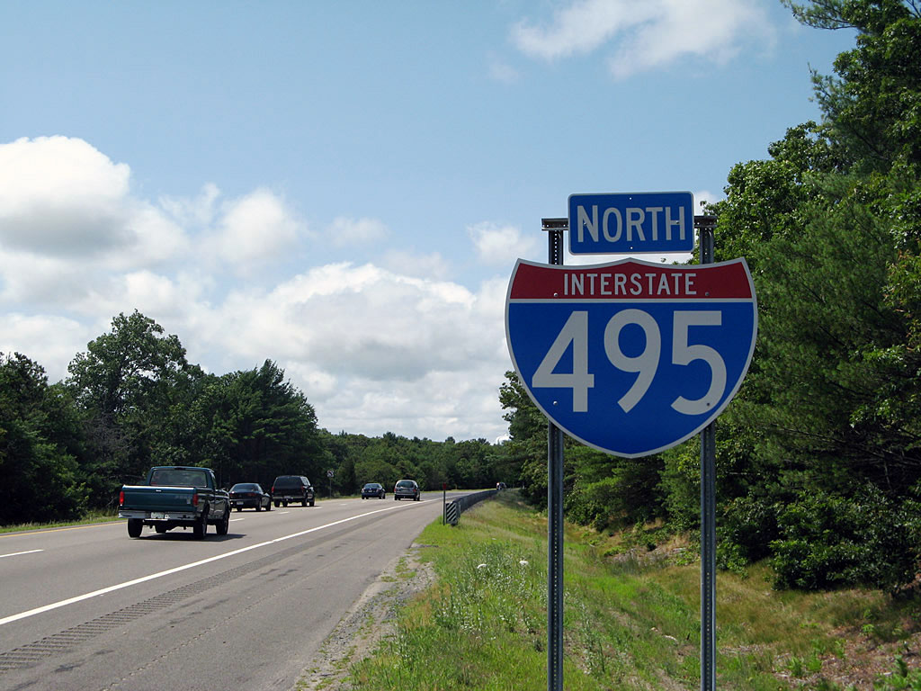 Massachusetts Interstate 495 sign.
