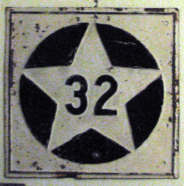 Minnesota State Highway 32 sign.