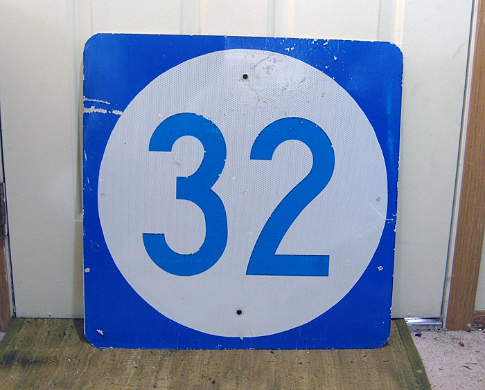 Mississippi State Highway 32 sign.