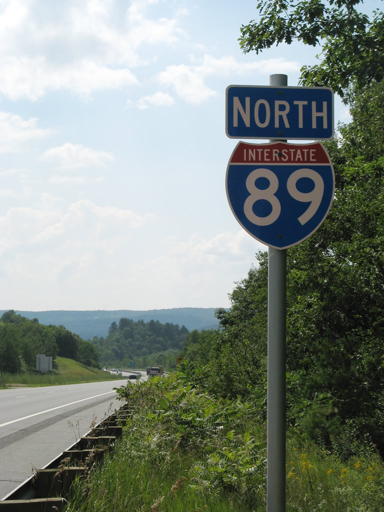 New Hampshire Interstate 89 sign.