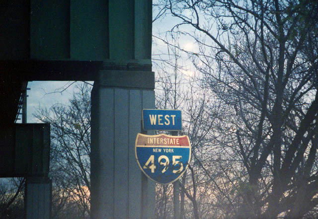 New York Interstate 495 sign.