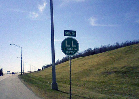 Oklahoma Tisdale Parkway sign.