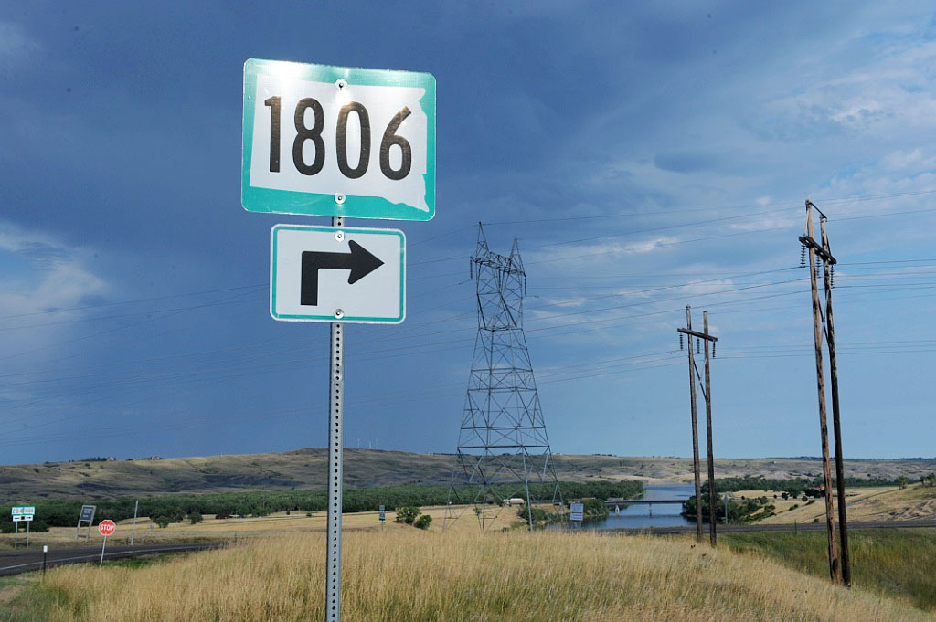 South Dakota State Highway 1806 sign.