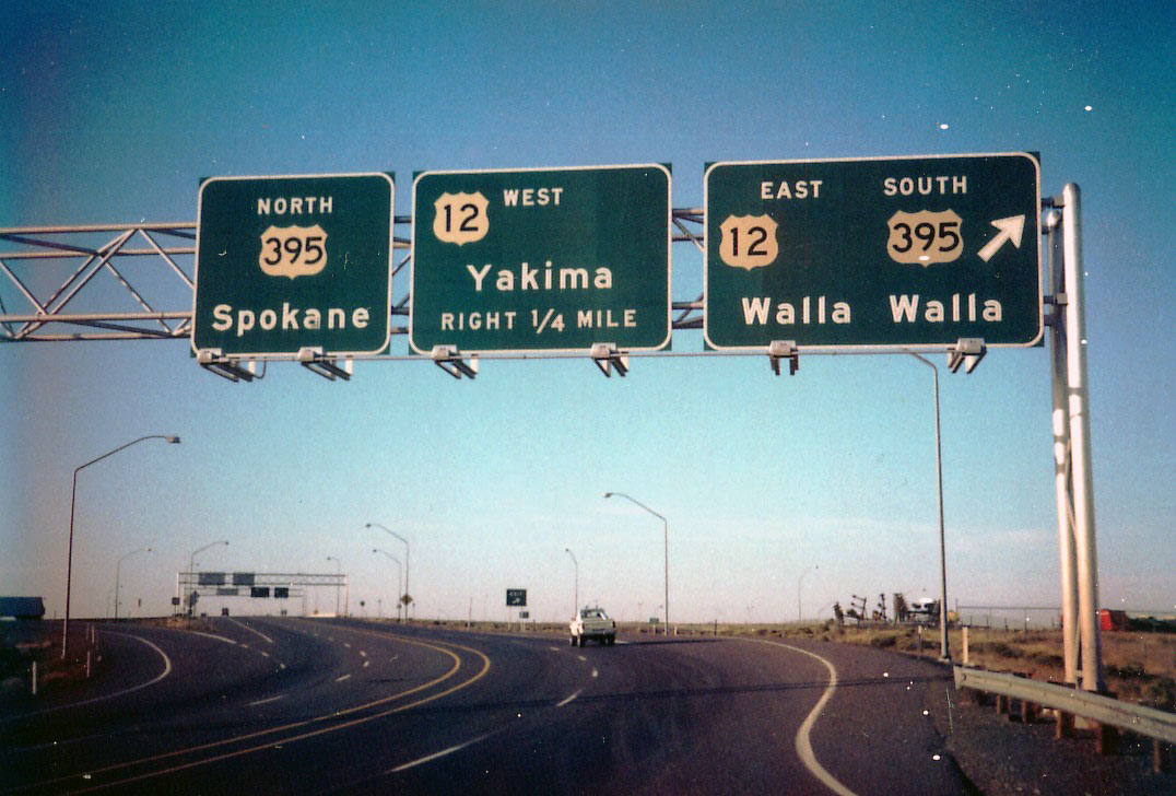 Washington - U.S. Highway 12 and U.S. Highway 395 sign.