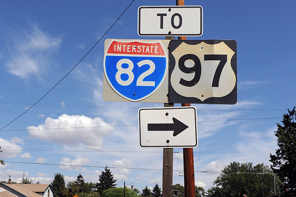 Washington - U.S. Highway 97 and Interstate 82 sign.
